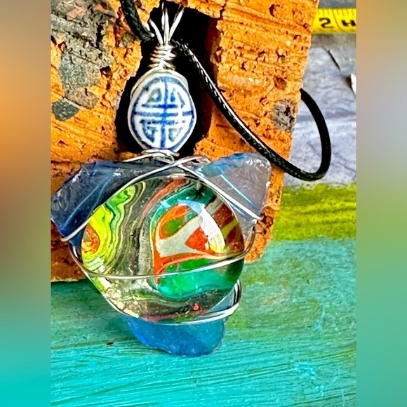 Boho OOAK Necklace, Pendant,
Hand Painted Wire Wrapped Handmade 4250 - Picture 2 of 10